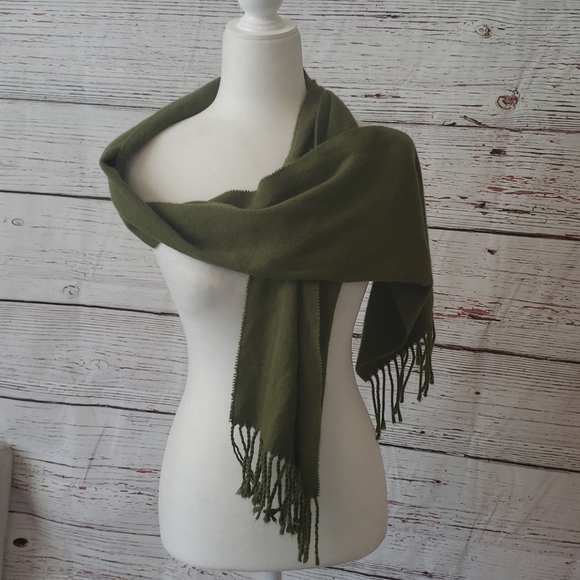 Cejon green scarf - Picture 1 of 4